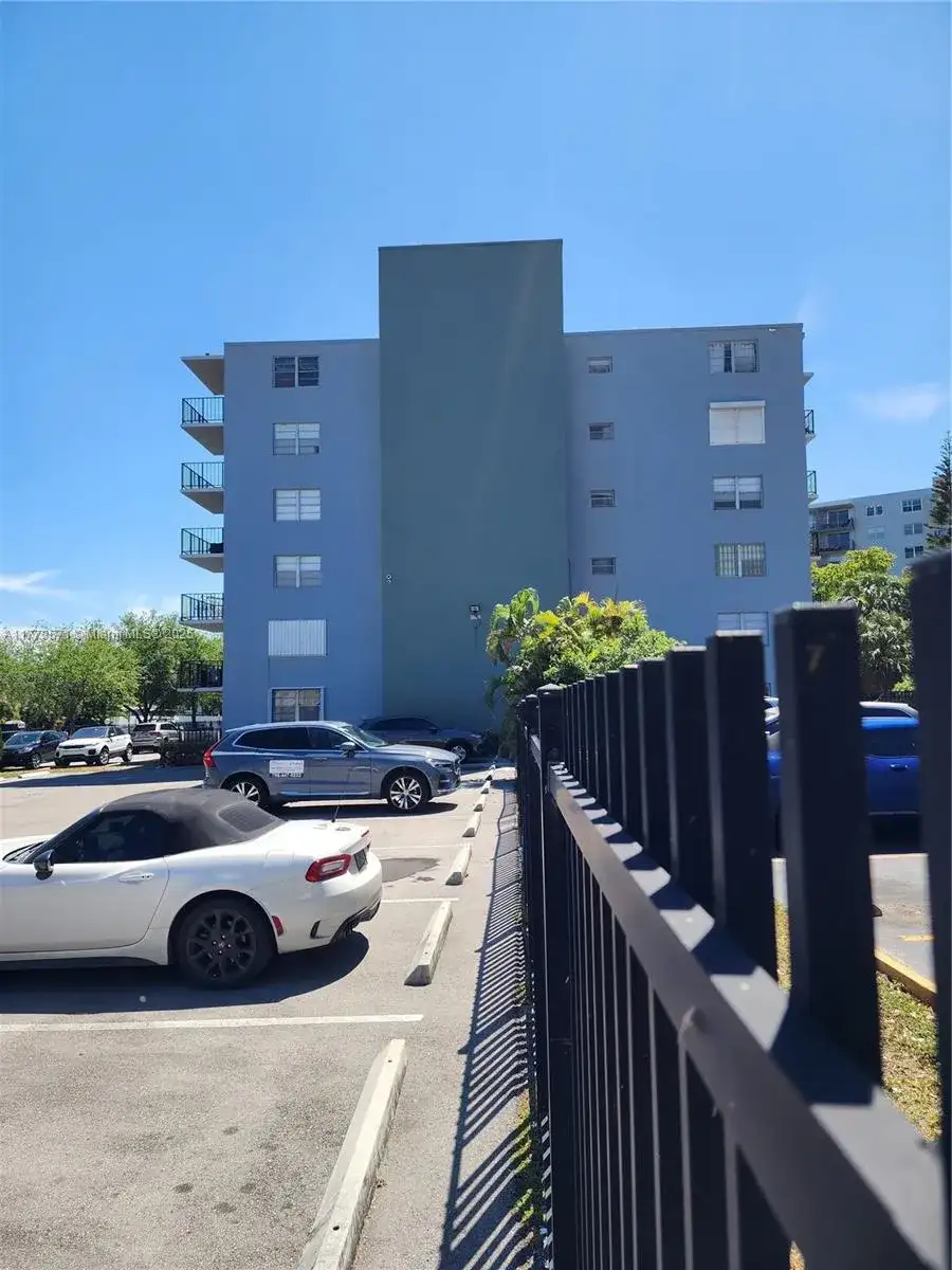 12500 NE 15th Ave # 112, North Miami FL 33161 photo 2
