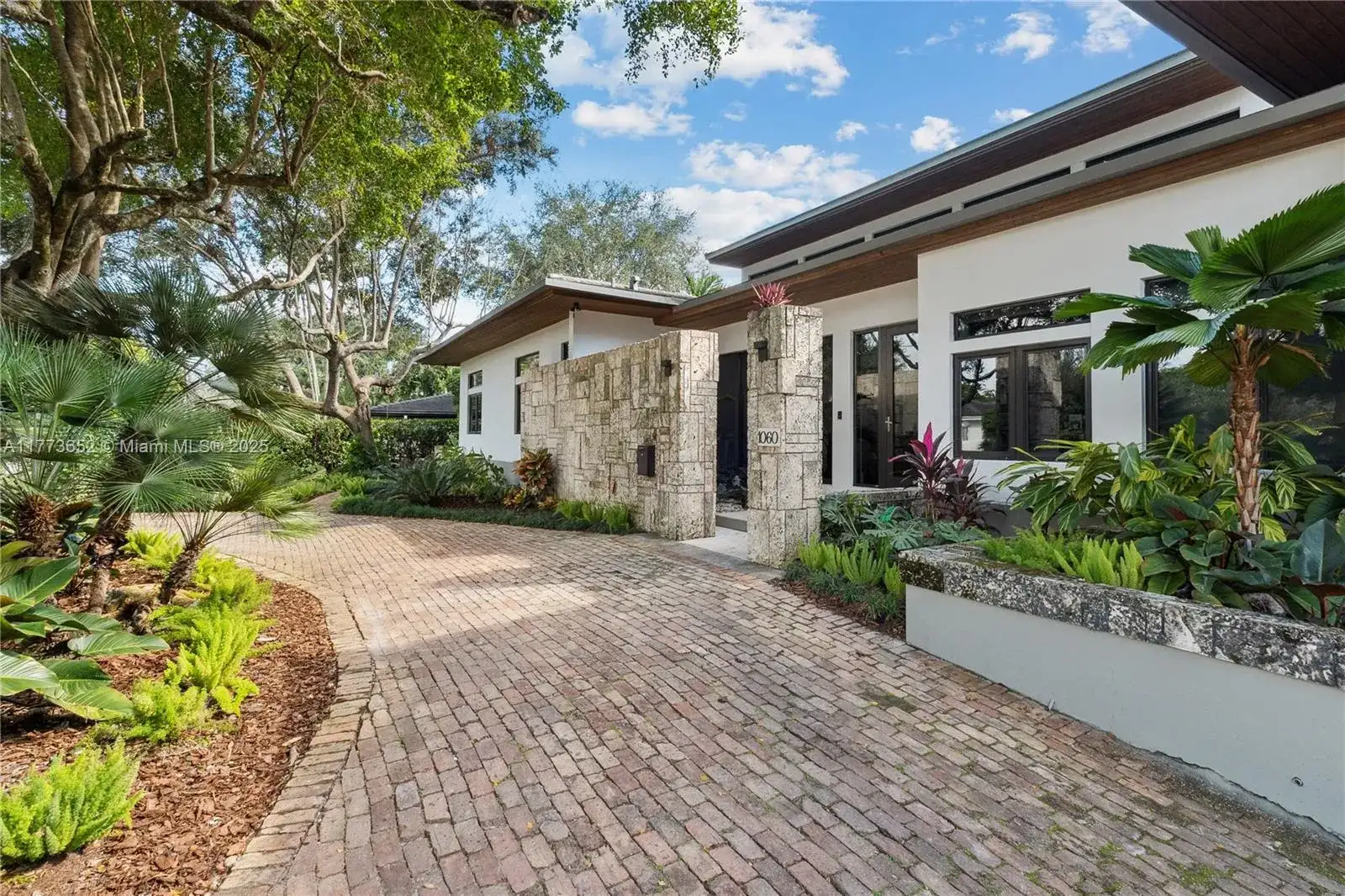 1060 Alfonso Ave, Coral Gables FL 33146 photo 5