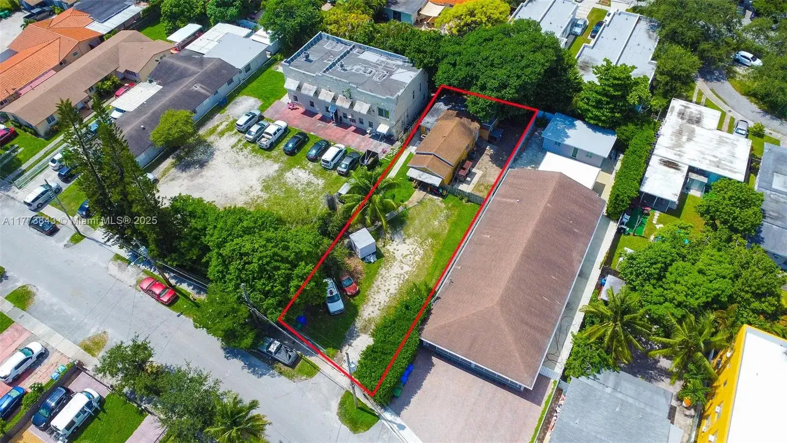 460 NW 23rd Ct, Miami FL 33125 photo 5