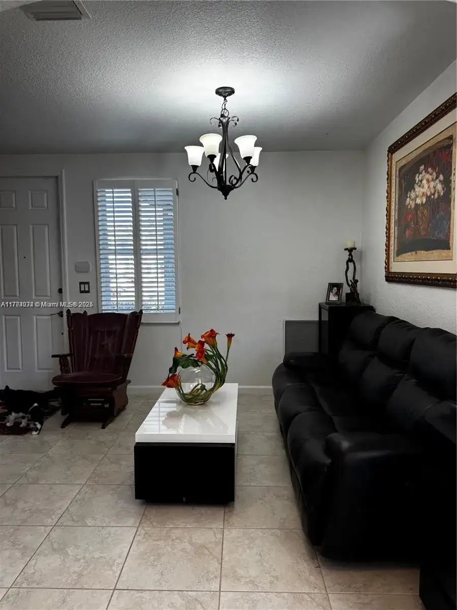 3064 SE 1st Dr # 4, Homestead FL 33033 photo 2