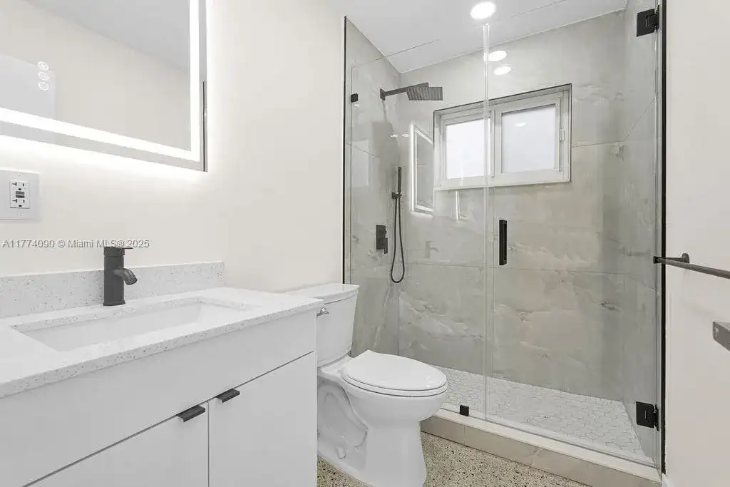 2775 NW 31st St, Miami FL 33142 photo 3