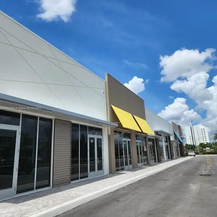 10890 NW 17th St, Sweetwater FL 33172 photo 3