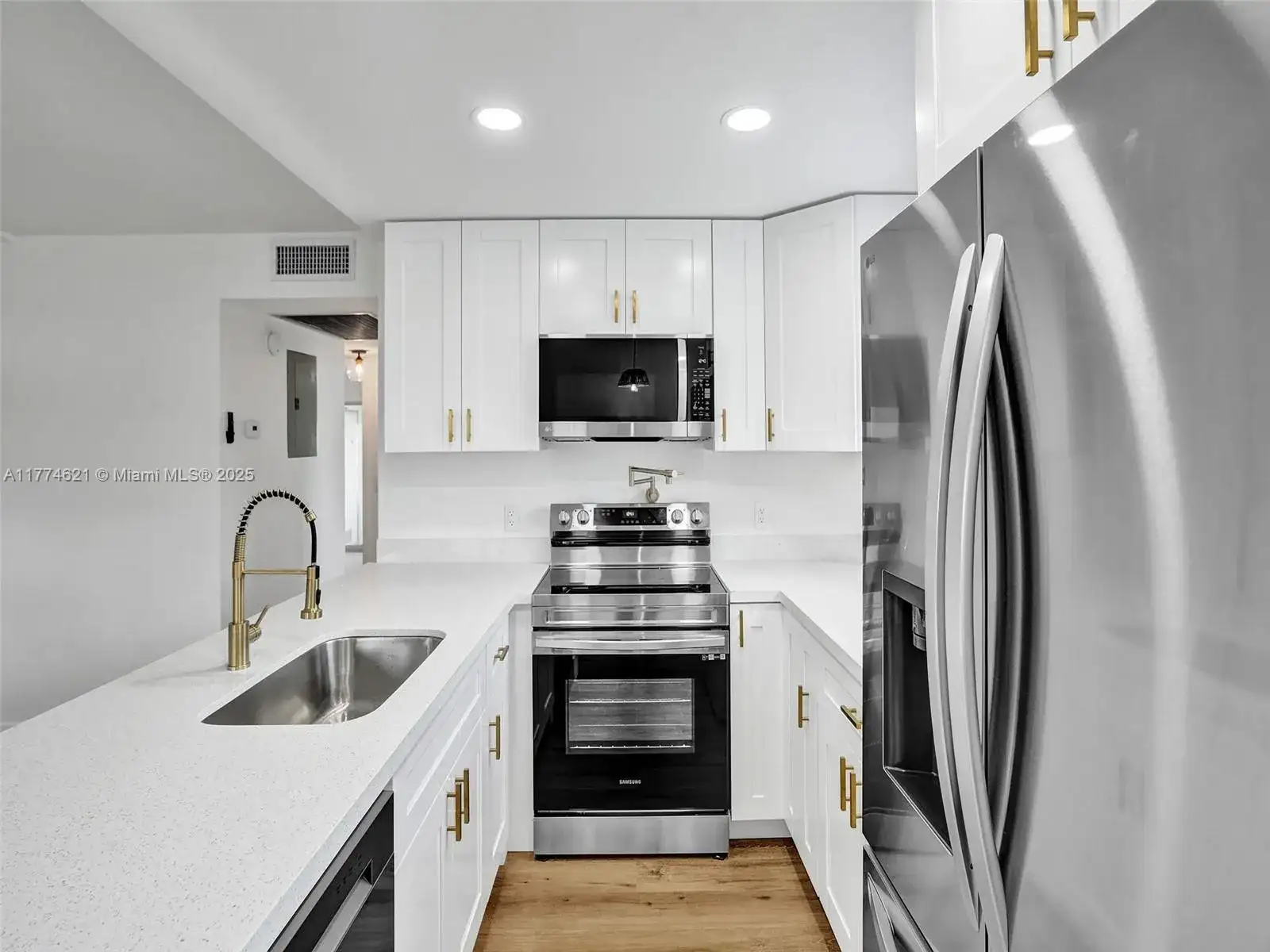 21 Prescott B # 21, Deerfield Beach FL 33442 photo 4