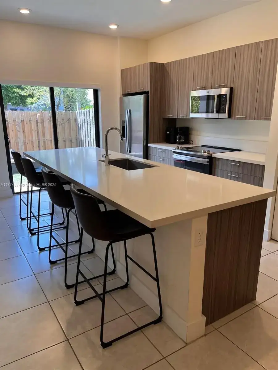 7915 NW 104th Ave # 5, Doral FL 33178 photo 4