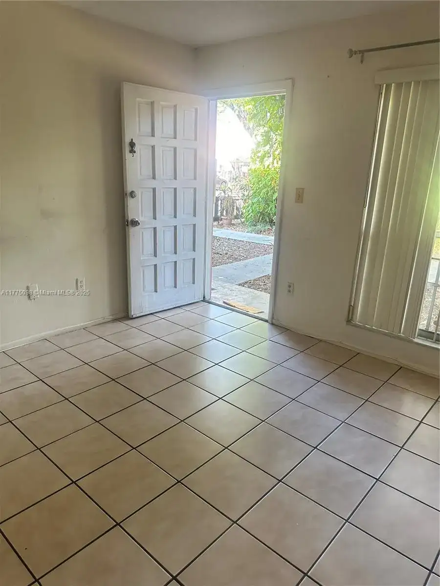 10764 N Kendall Dr # I3, Miami FL 33176 photo 3