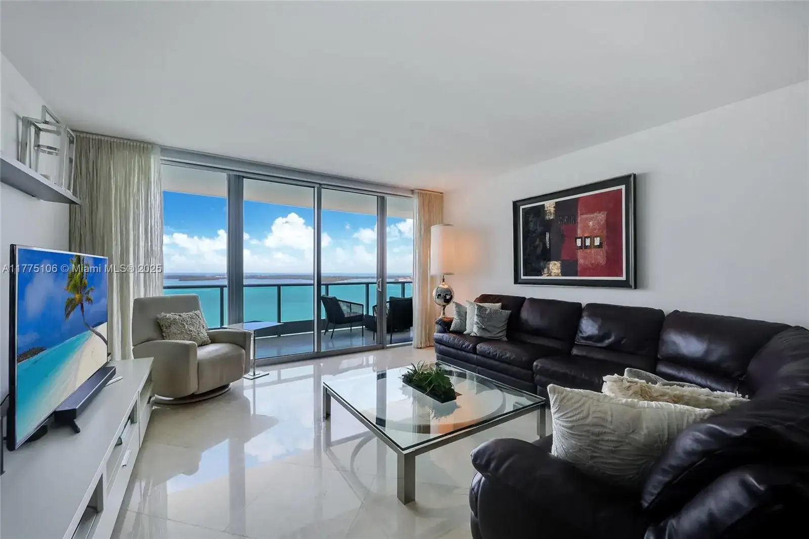 1331 Brickell Bay Dr # 2605, Miami FL 33131 photo 2