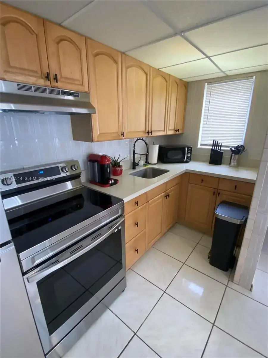 3210 Canal Dr # 8, Pompano Beach FL 33062 photo 3