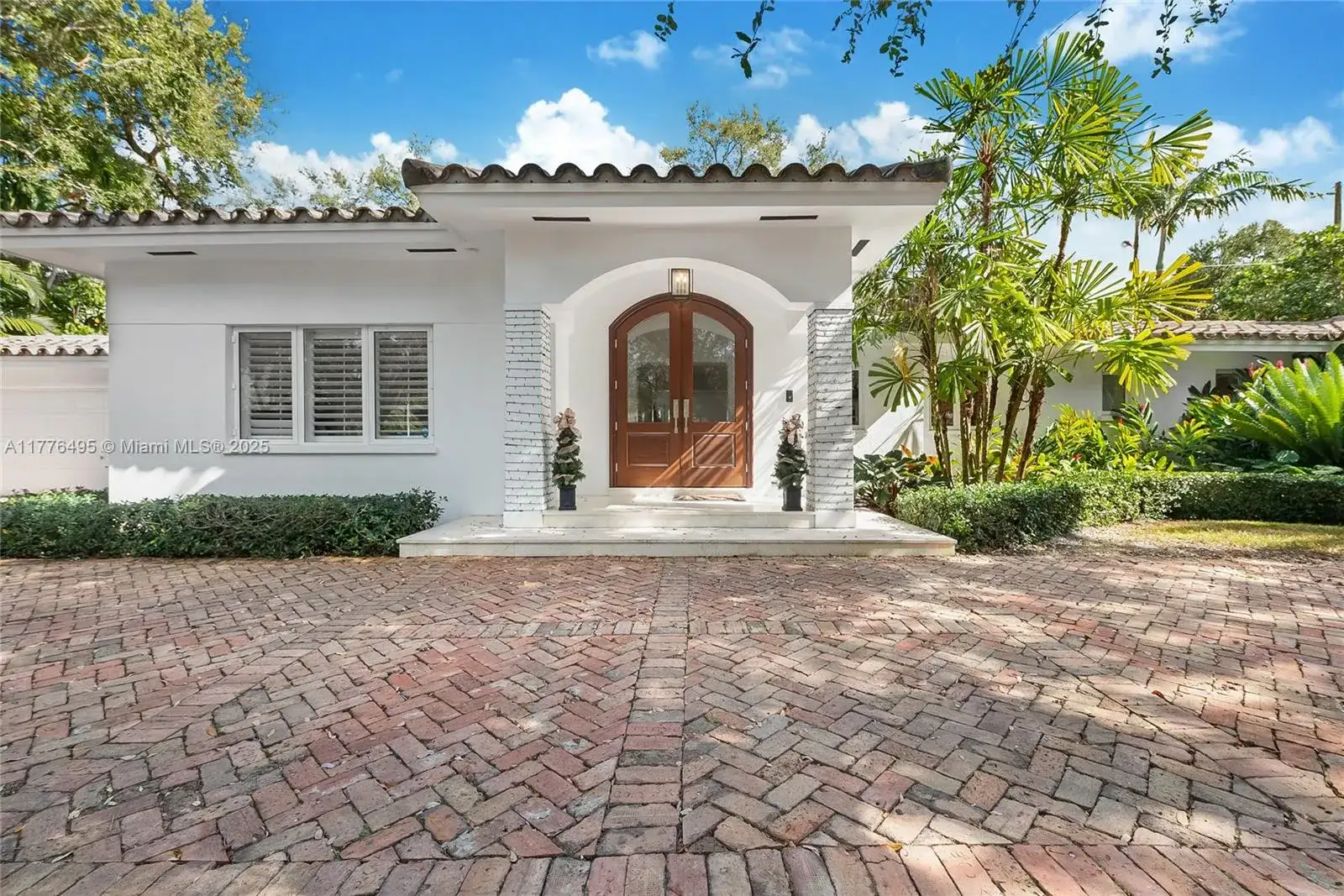 6925 Tordera St, Coral Gables FL 33146 photo 4