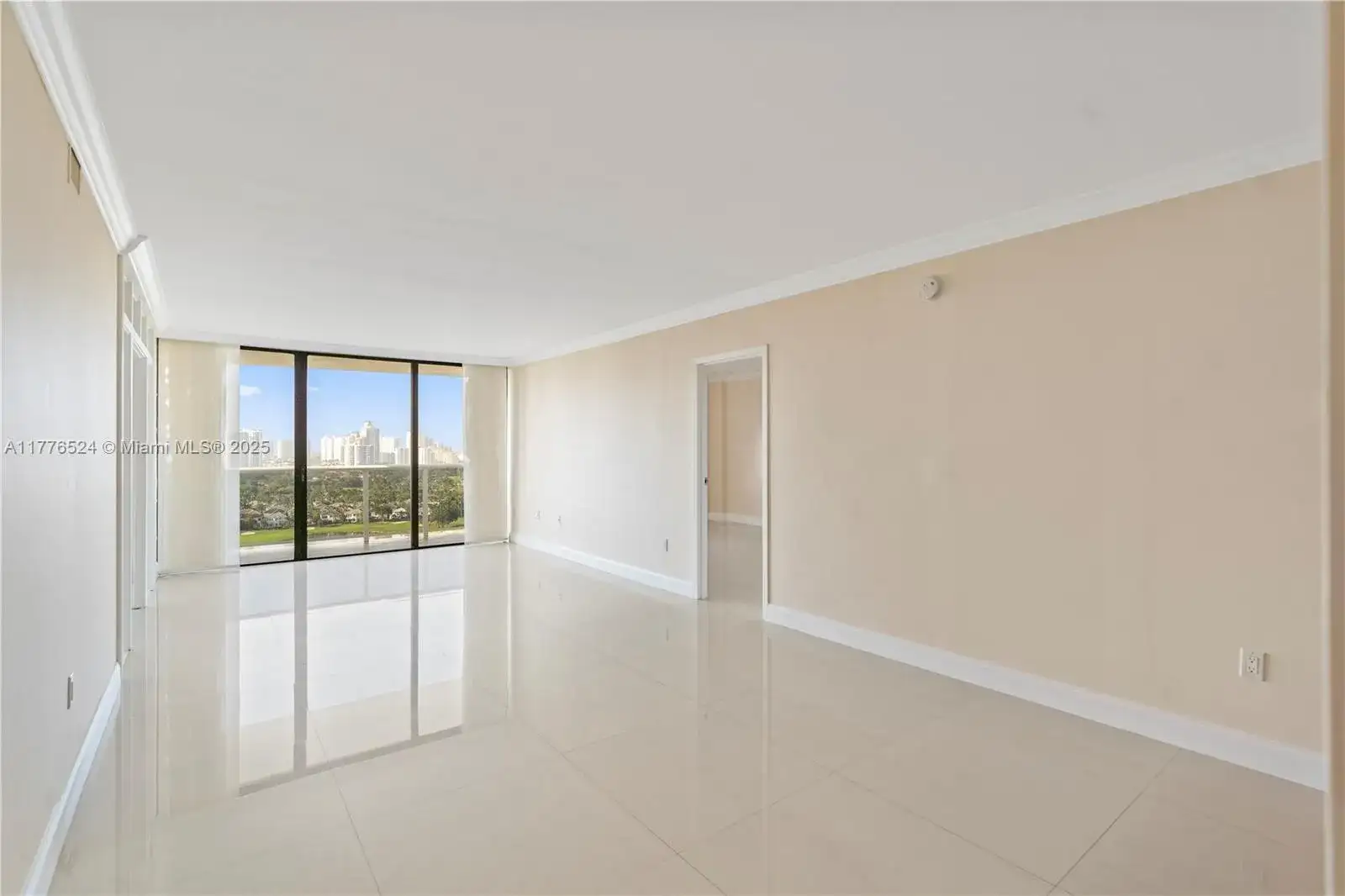 3675 N Country Club Dr # 2208, Aventura FL 33180 photo 4