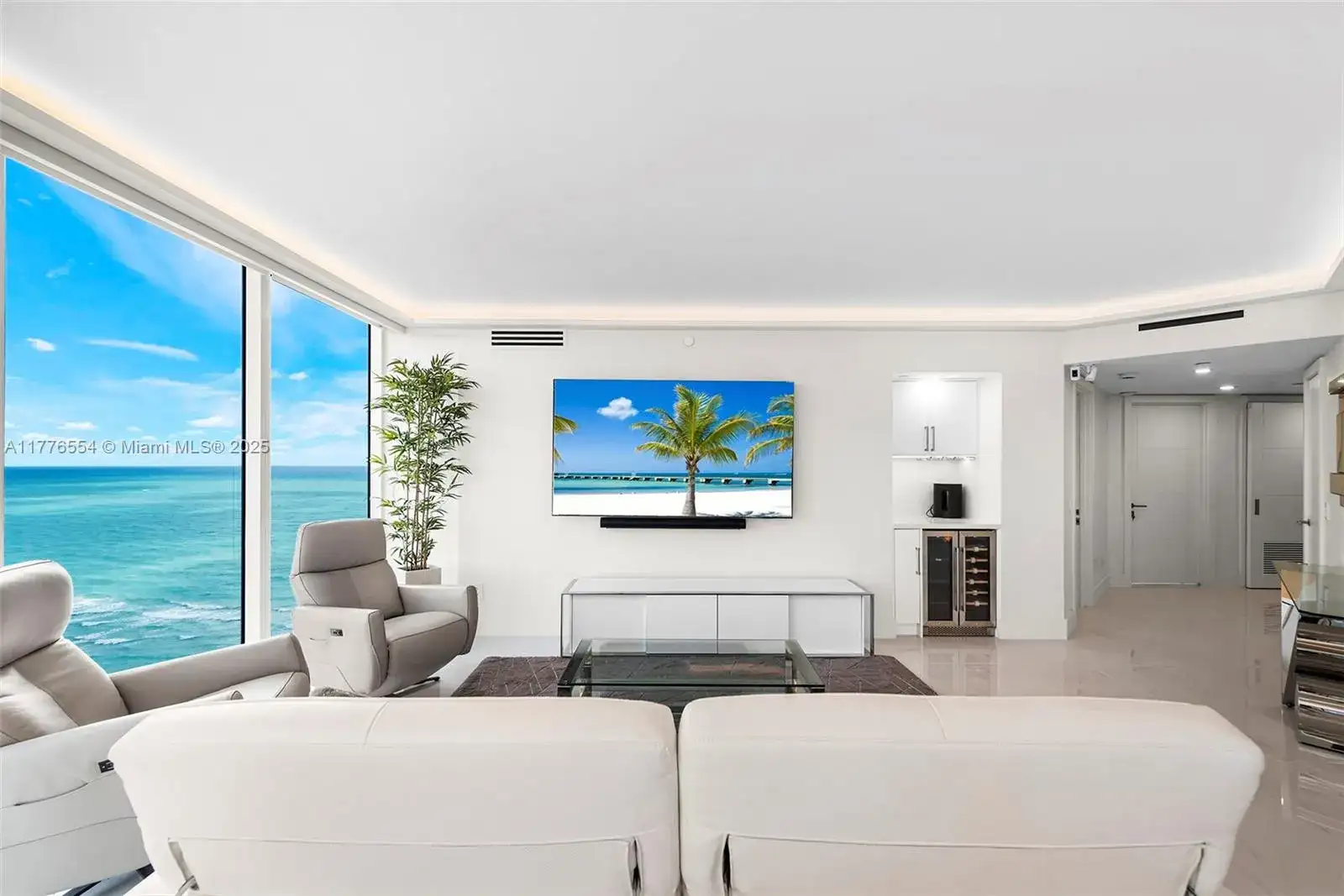 4775 Collins Ave # 2607, Miami Beach FL 33140 photo 2