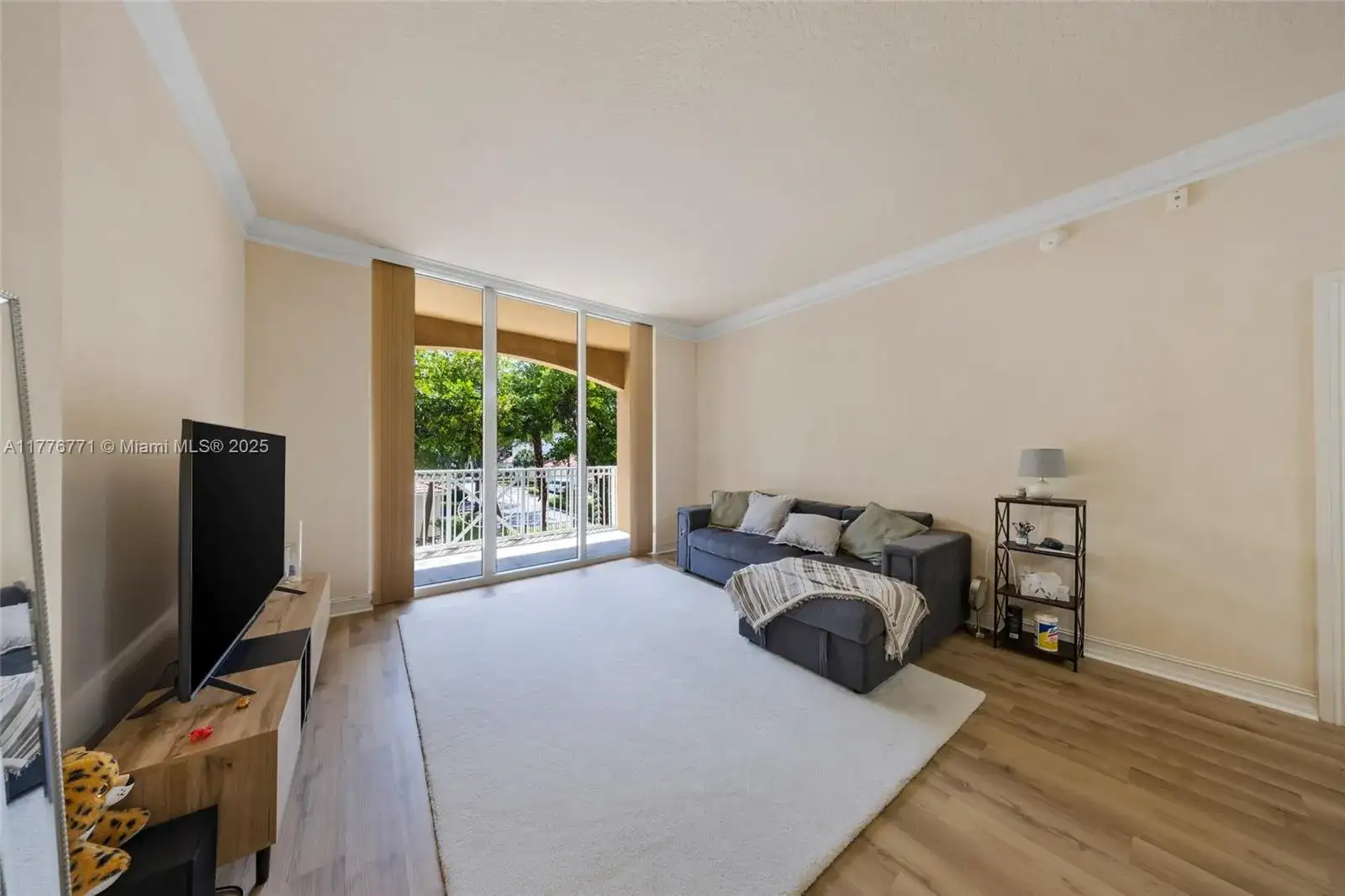 3001 NE 185th St # 219, Aventura FL 33180 photo 3