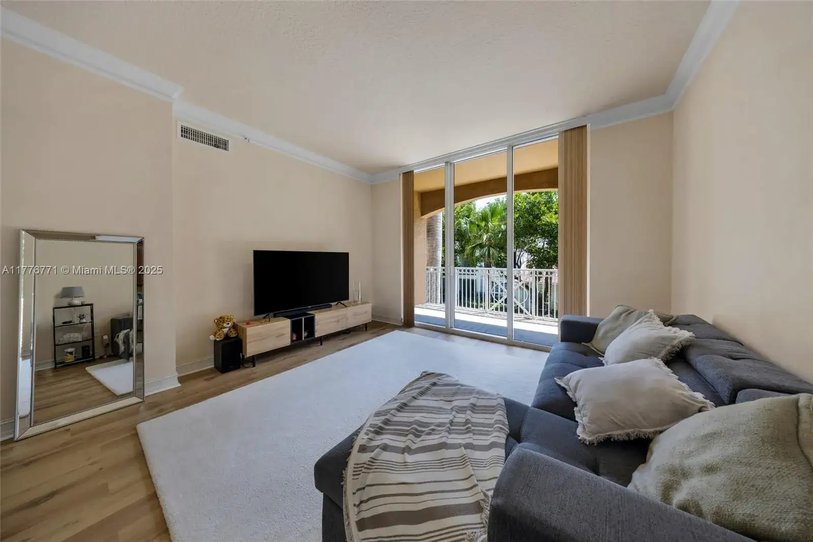 3001 NE 185th St # 219, Aventura FL 33180 photo 5