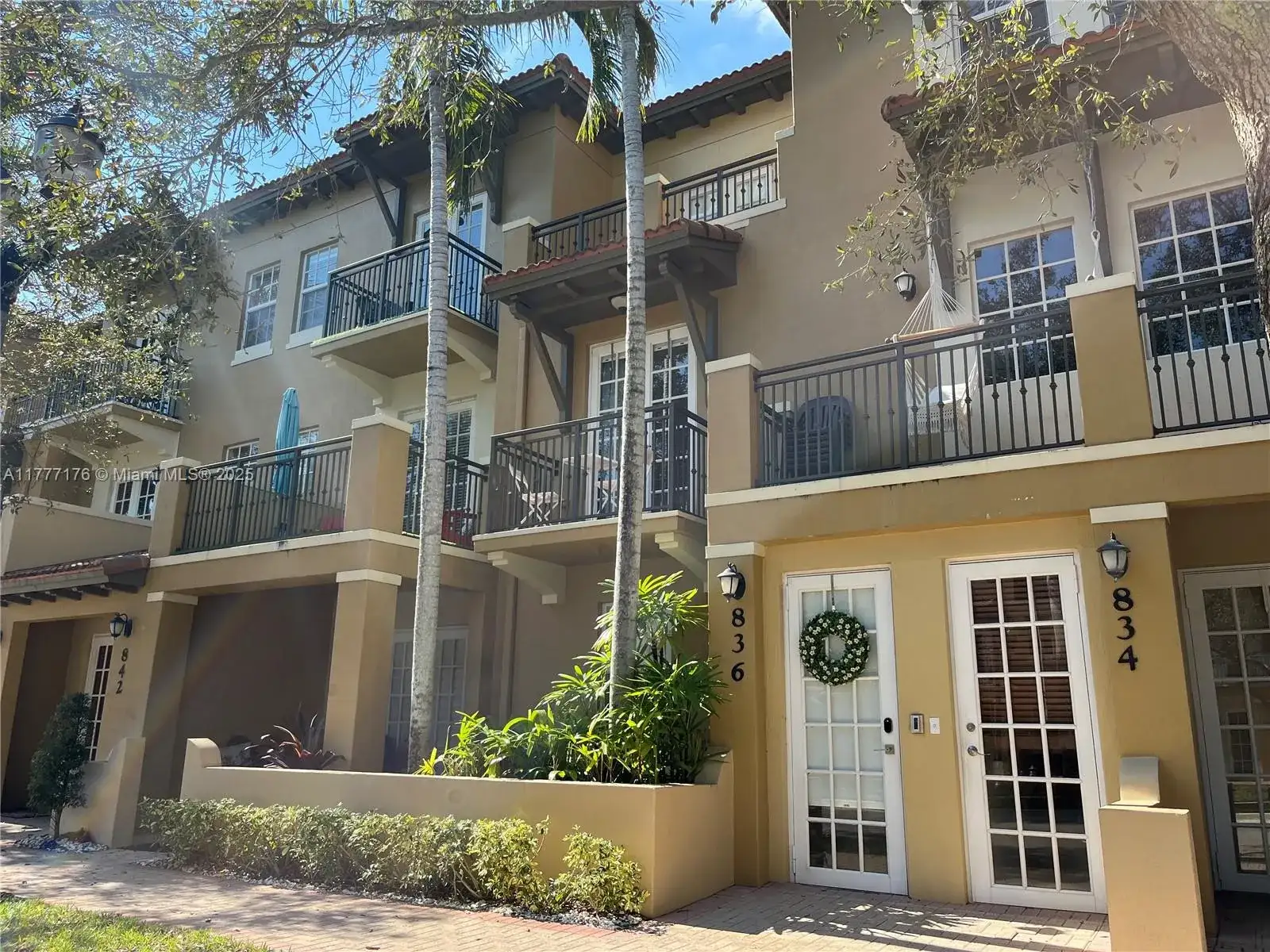 836 SW 147th Ave, Pembroke Pines FL 33027 photo 2