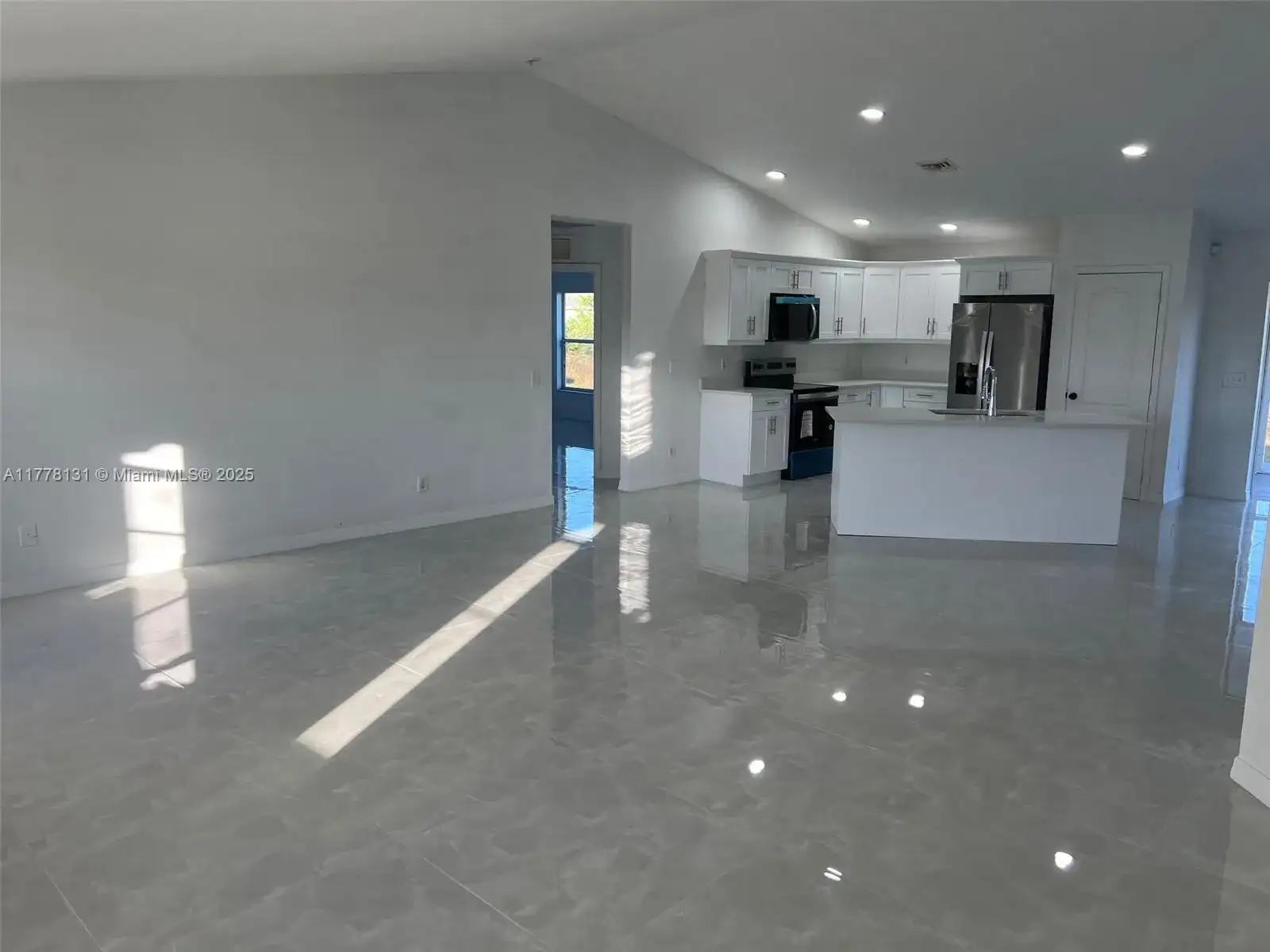 371 Portage, Lehigh Acres FL 33974 photo 4