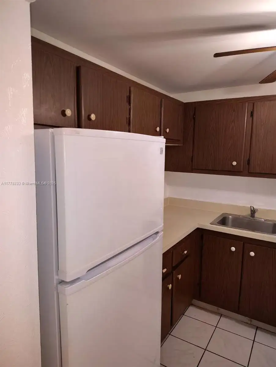 7831 Colony Cir # 104, Tamarac FL 33321 photo 2