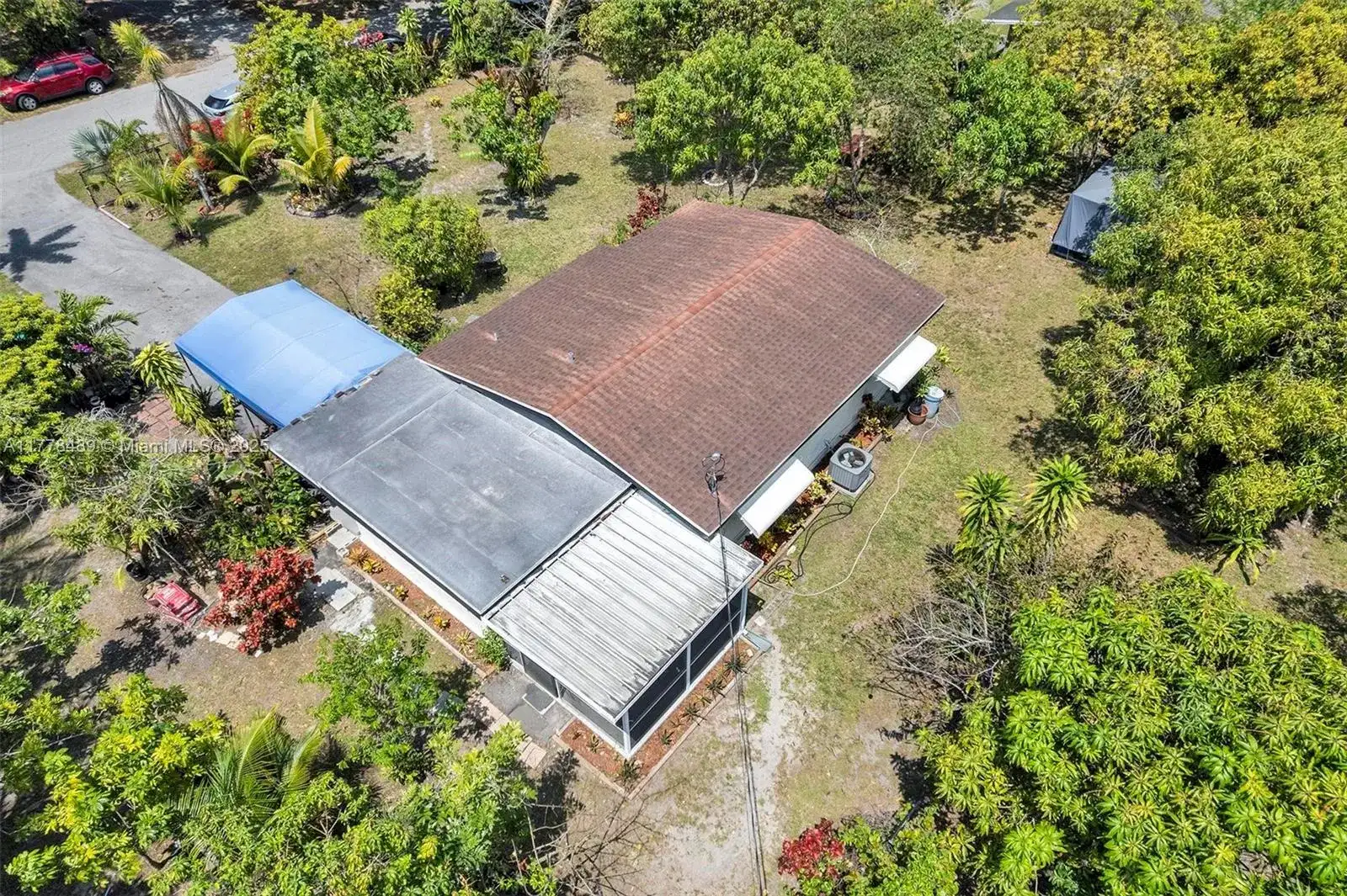 3950 SW 53rd Ave, Davie FL 33314 photo 4