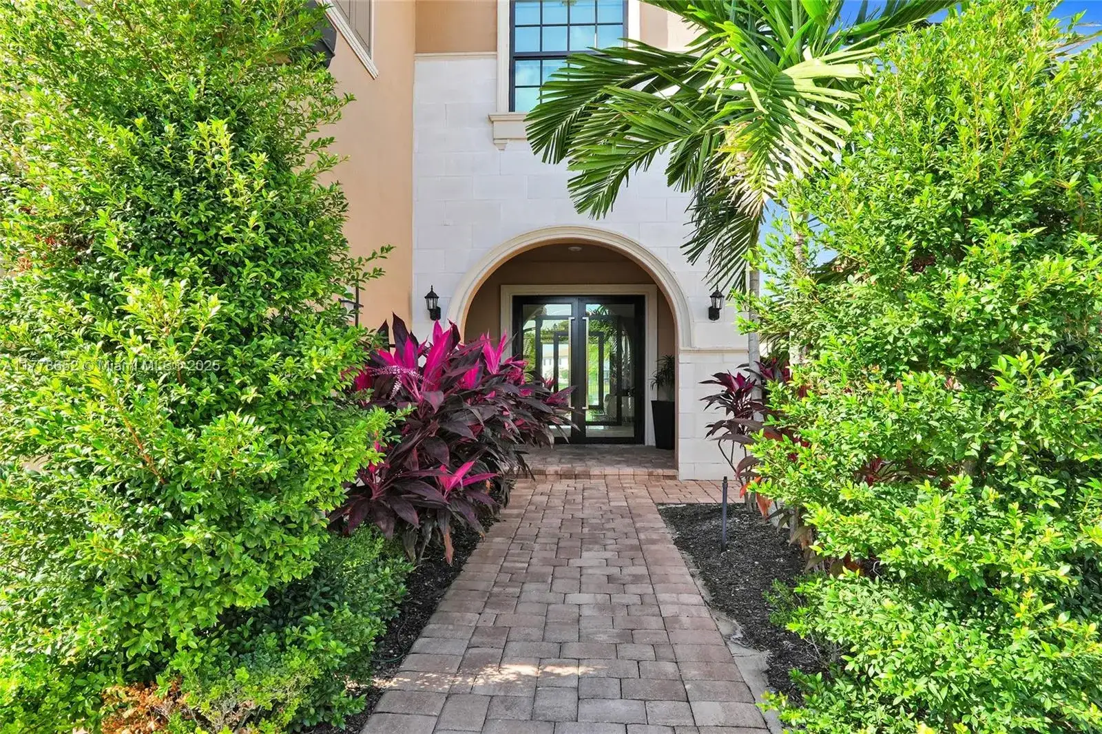 8665 E Baypoint Cir, Parkland FL 33076 photo 4