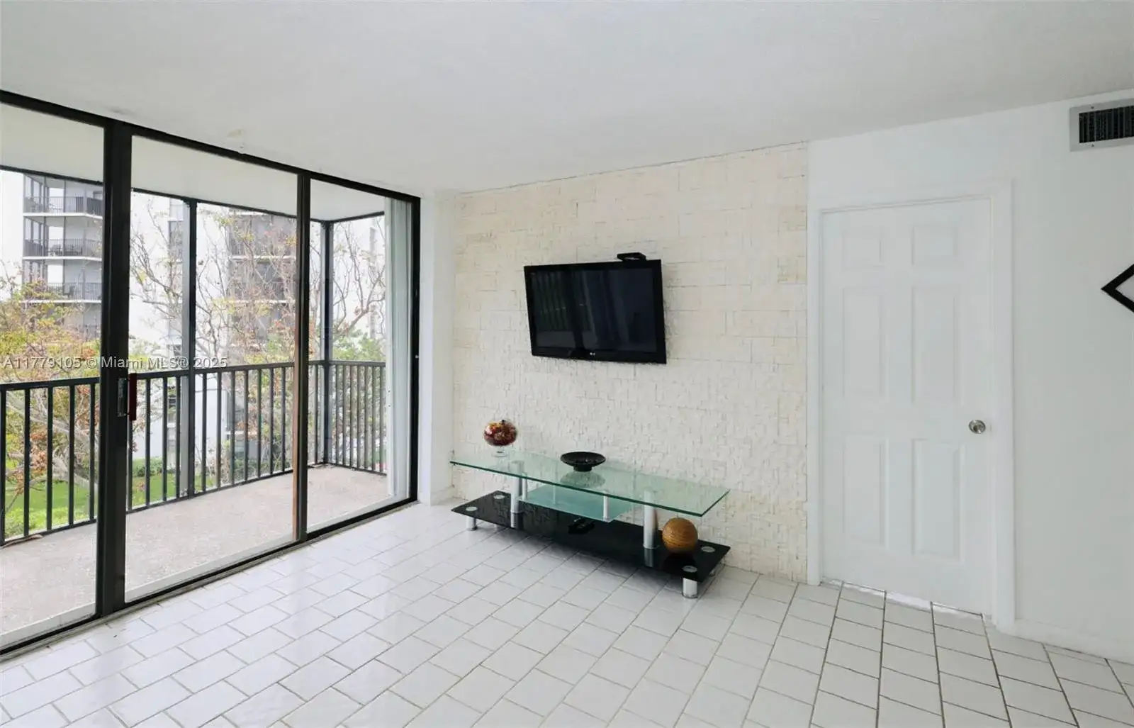 3475 N Country Club Dr # 401, Aventura FL 33180 photo 3