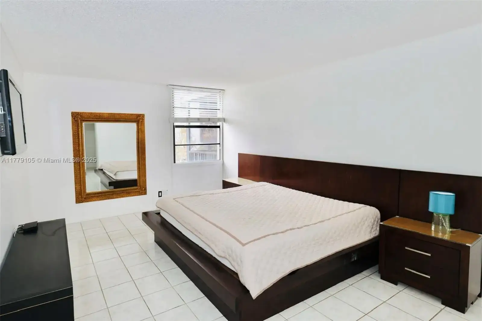 3475 N Country Club Dr # 401, Aventura FL 33180 photo 5