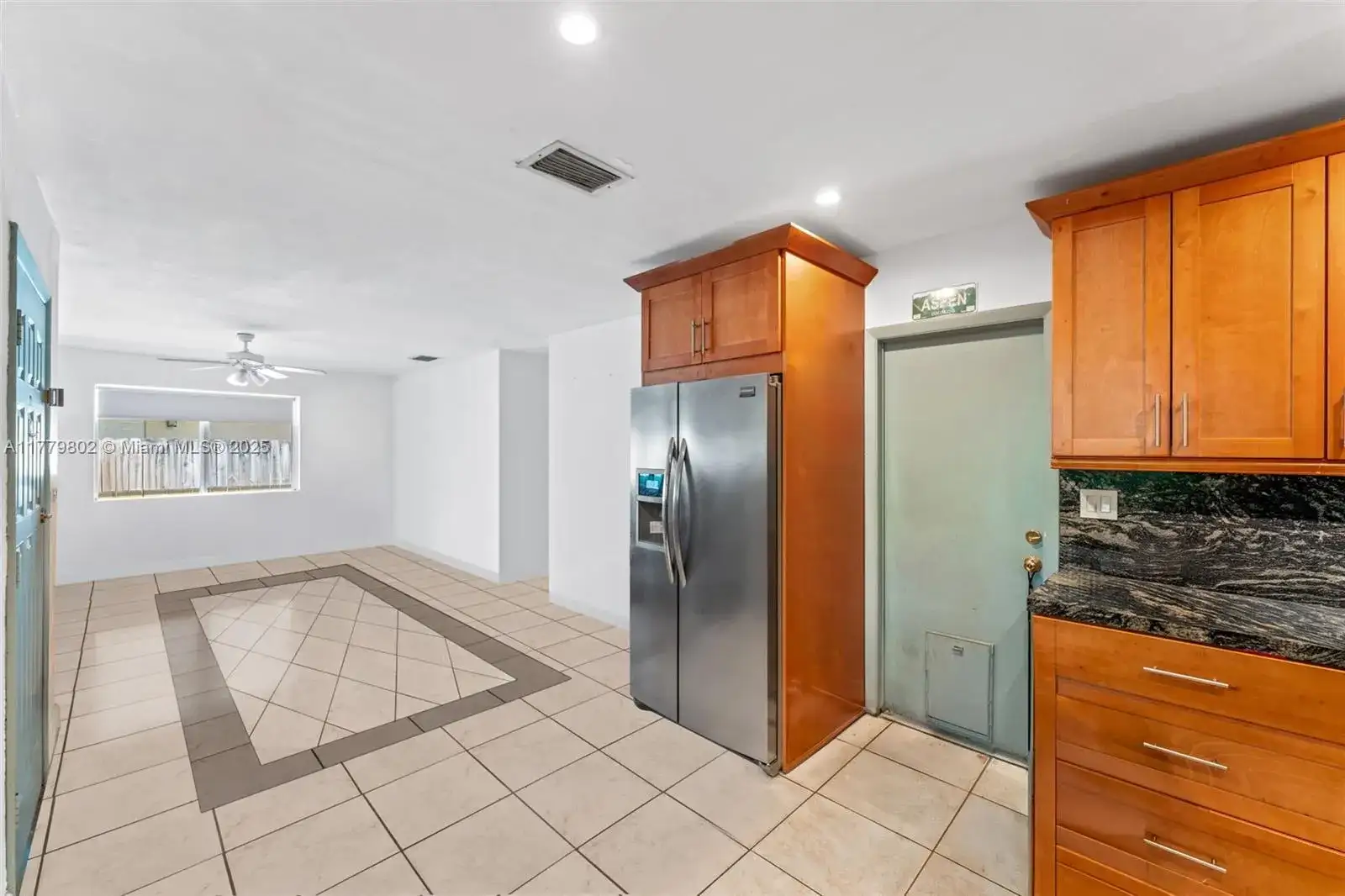 7265 SW 167th St, Palmetto Bay FL 33157 photo 2