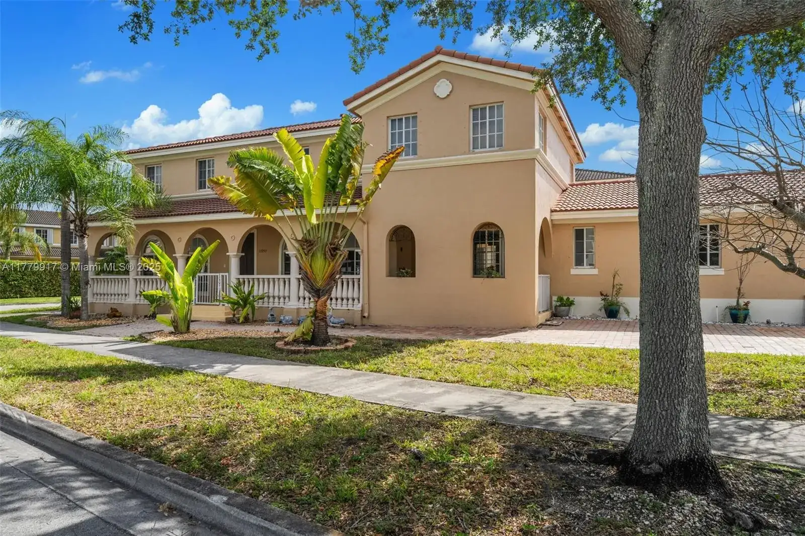 13990 SW 274th Ter, Homestead FL 33032 photo 4