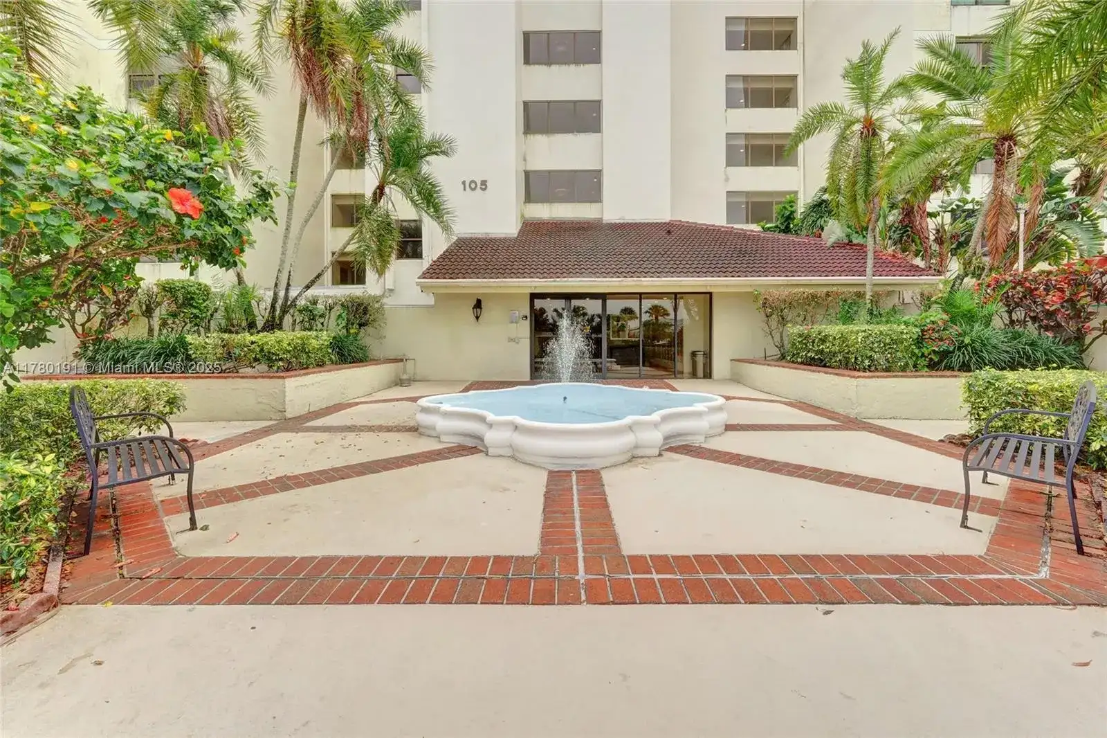 105 Lake Emerald Dr # 211, Oakland Park FL 33309 photo 3