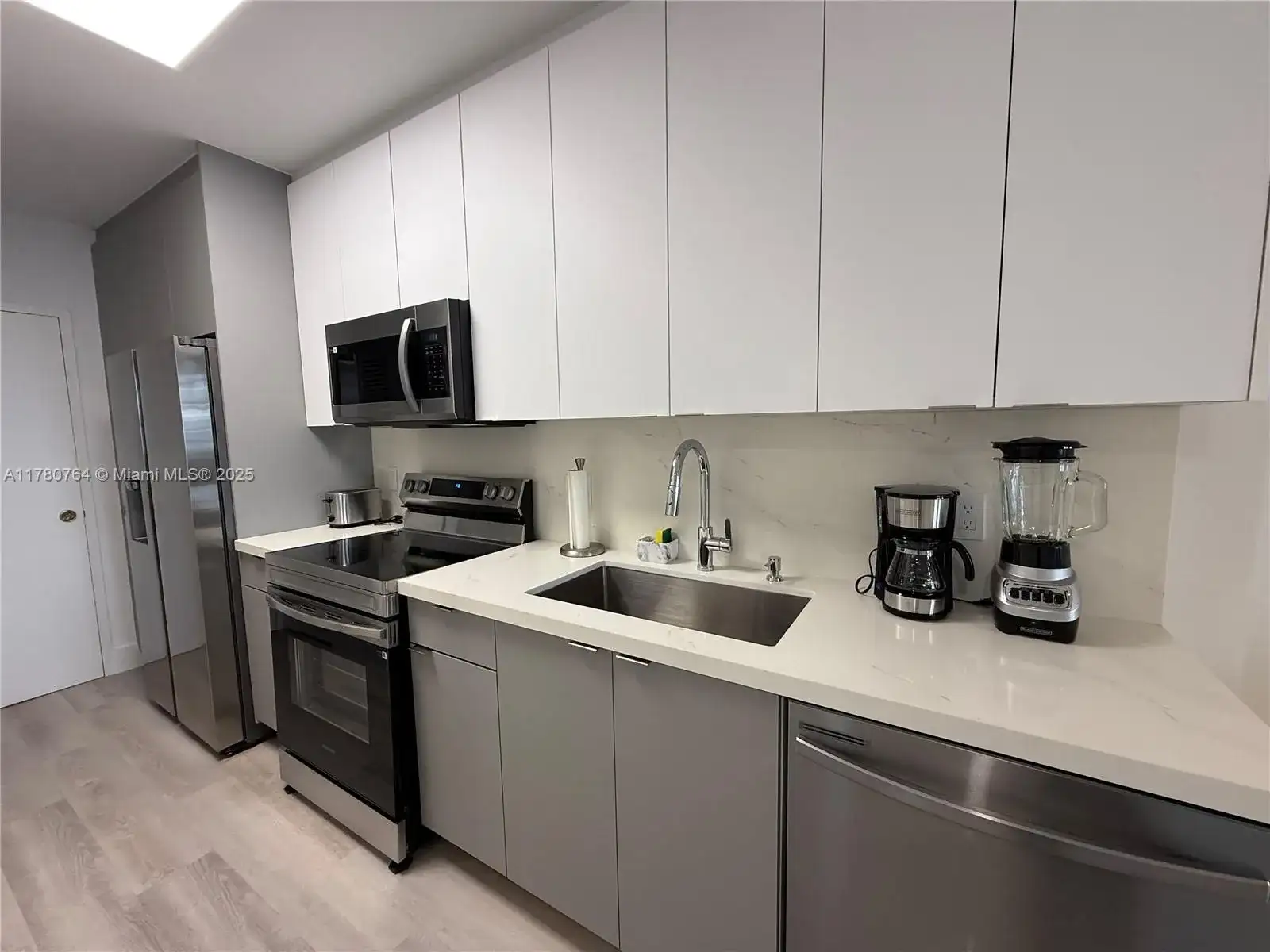 100 Lincoln Rd # 1218, Miami Beach FL 33139 photo 5