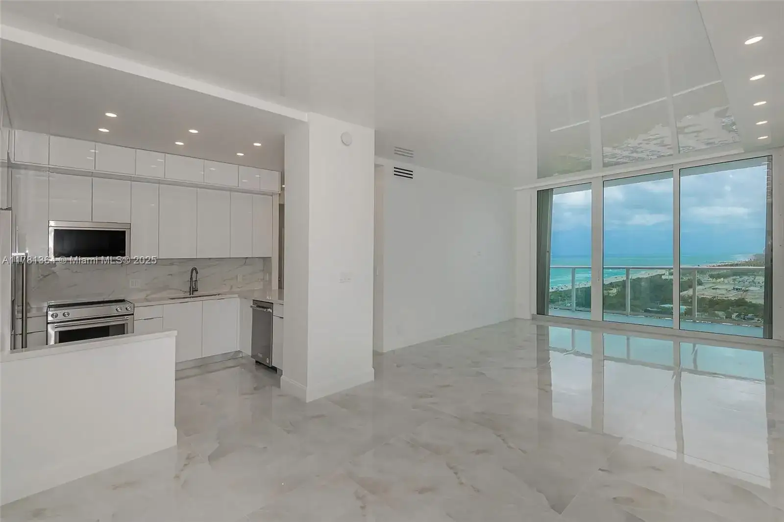 100 Bayview Dr, Sunny Isles Beach FL 33160 photo 3