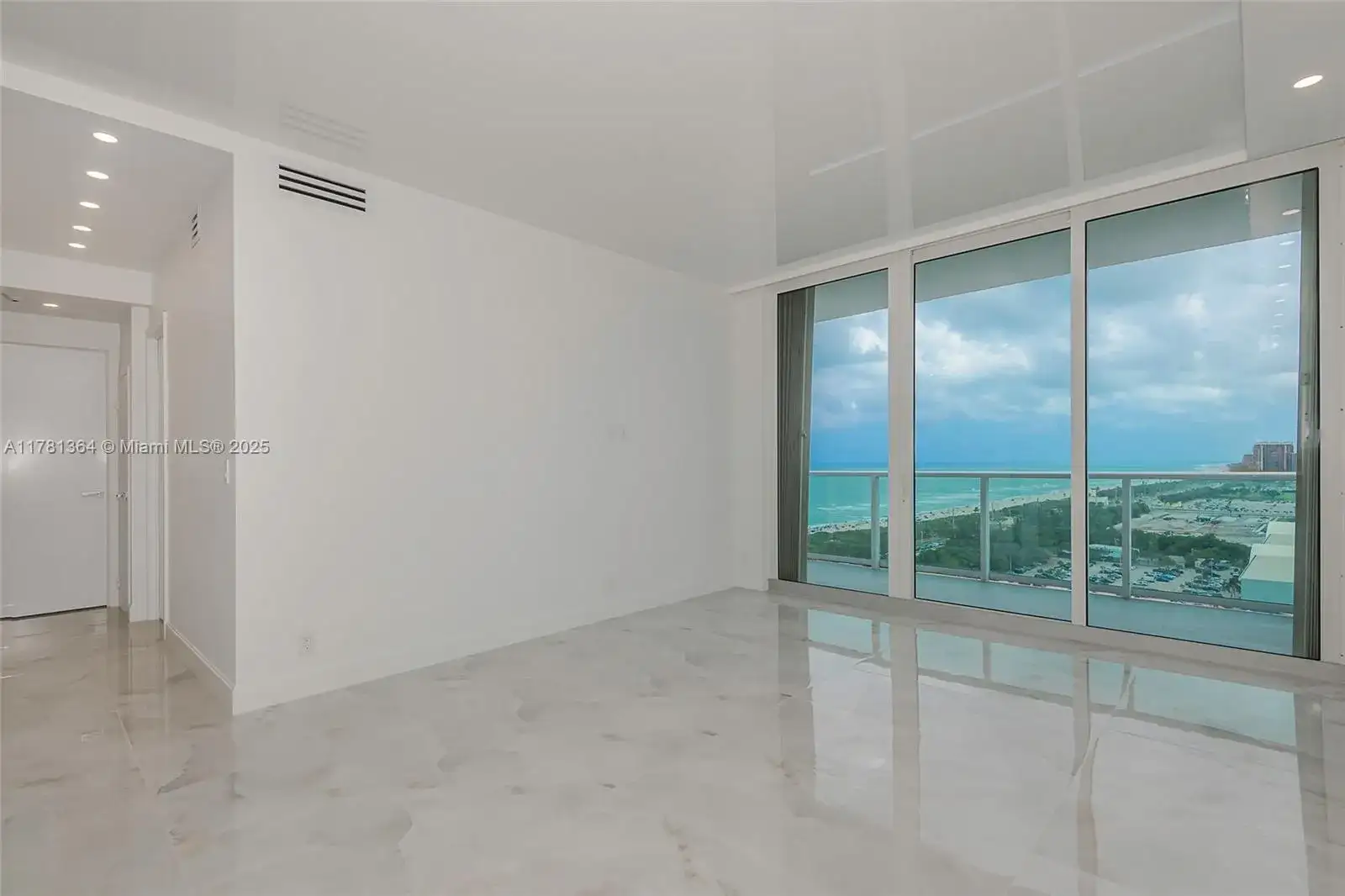 100 Bayview Dr, Sunny Isles Beach FL 33160 photo 4
