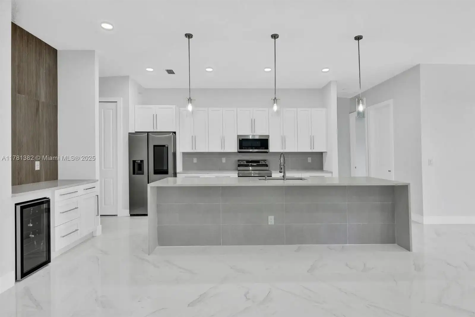 3524 NW 15th TER, Cape Coral FL 33993 photo 4