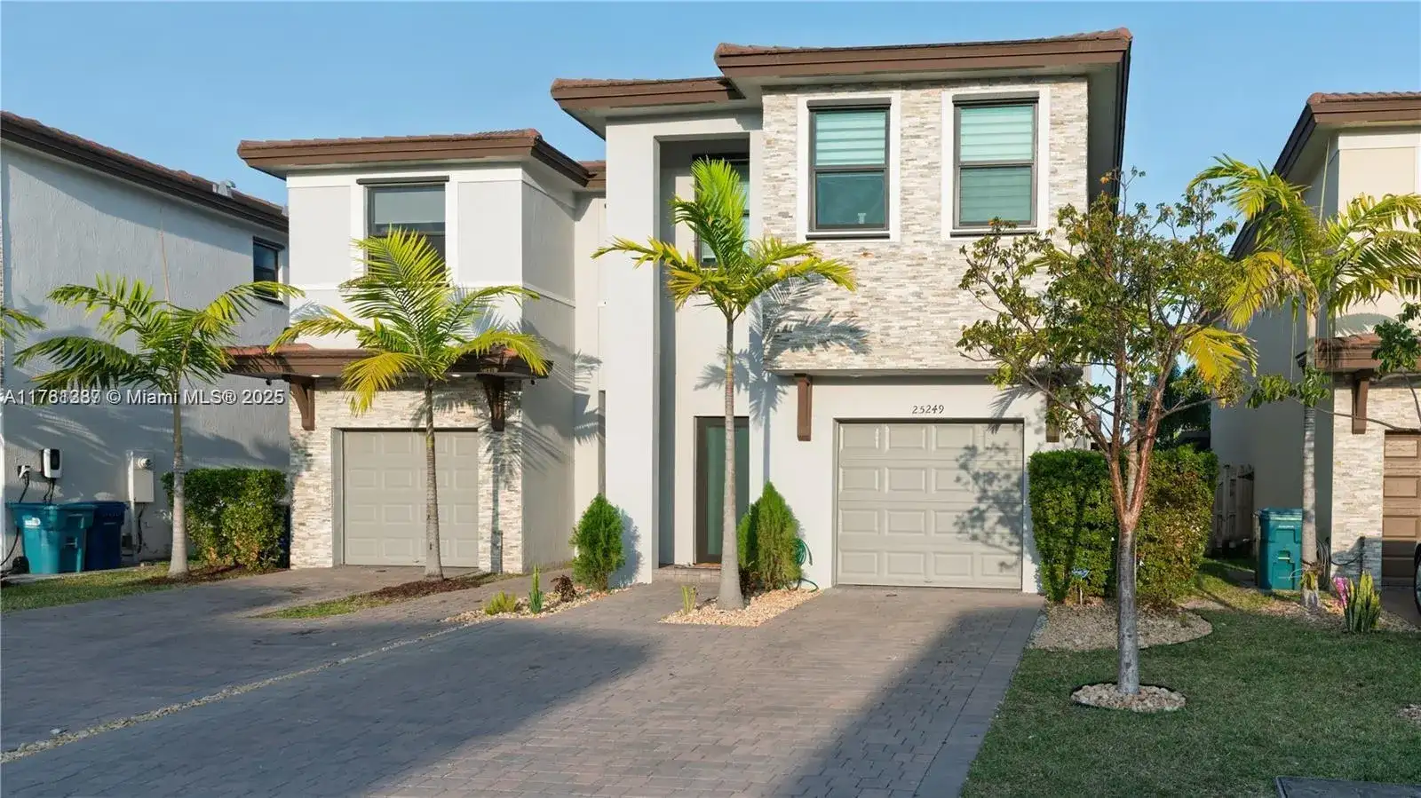 25249 SW 108th Ct, Homestead FL 33032 photo 2