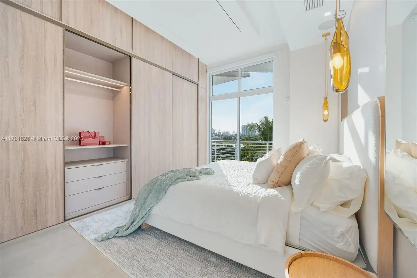 2001 Meridian Ave # 514, Miami Beach FL 33139 photo 5