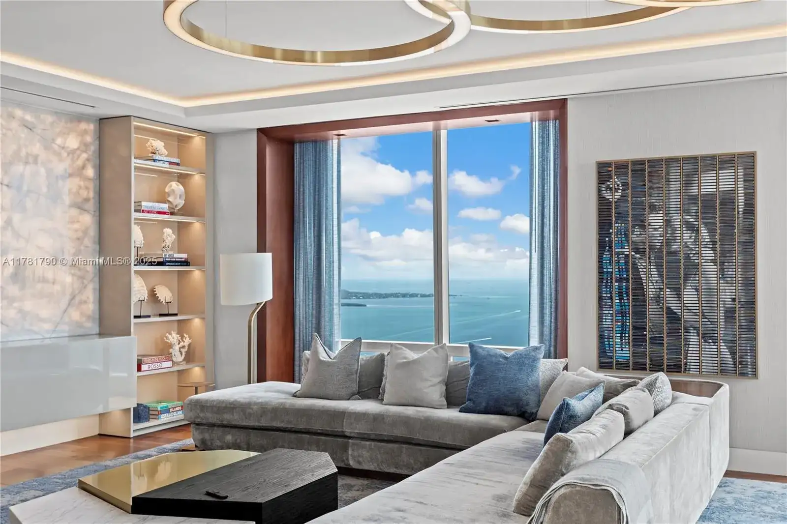 1425 Brickell Ave, Miami FL 33131 photo 3