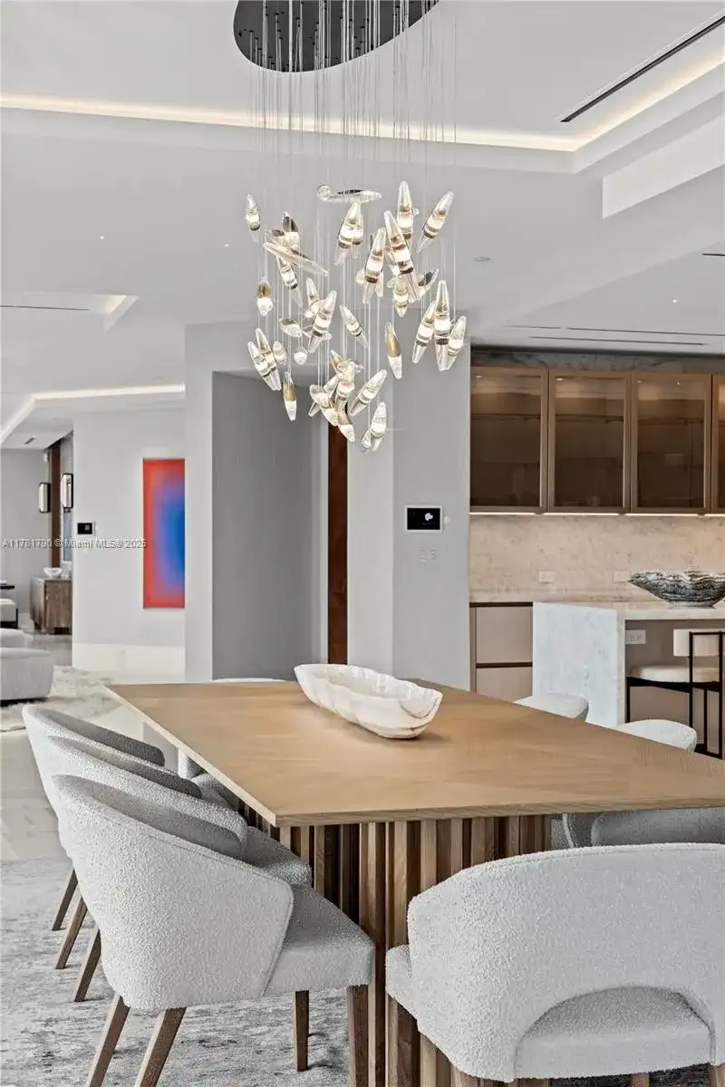 1425 Brickell Ave, Miami FL 33131 photo 5