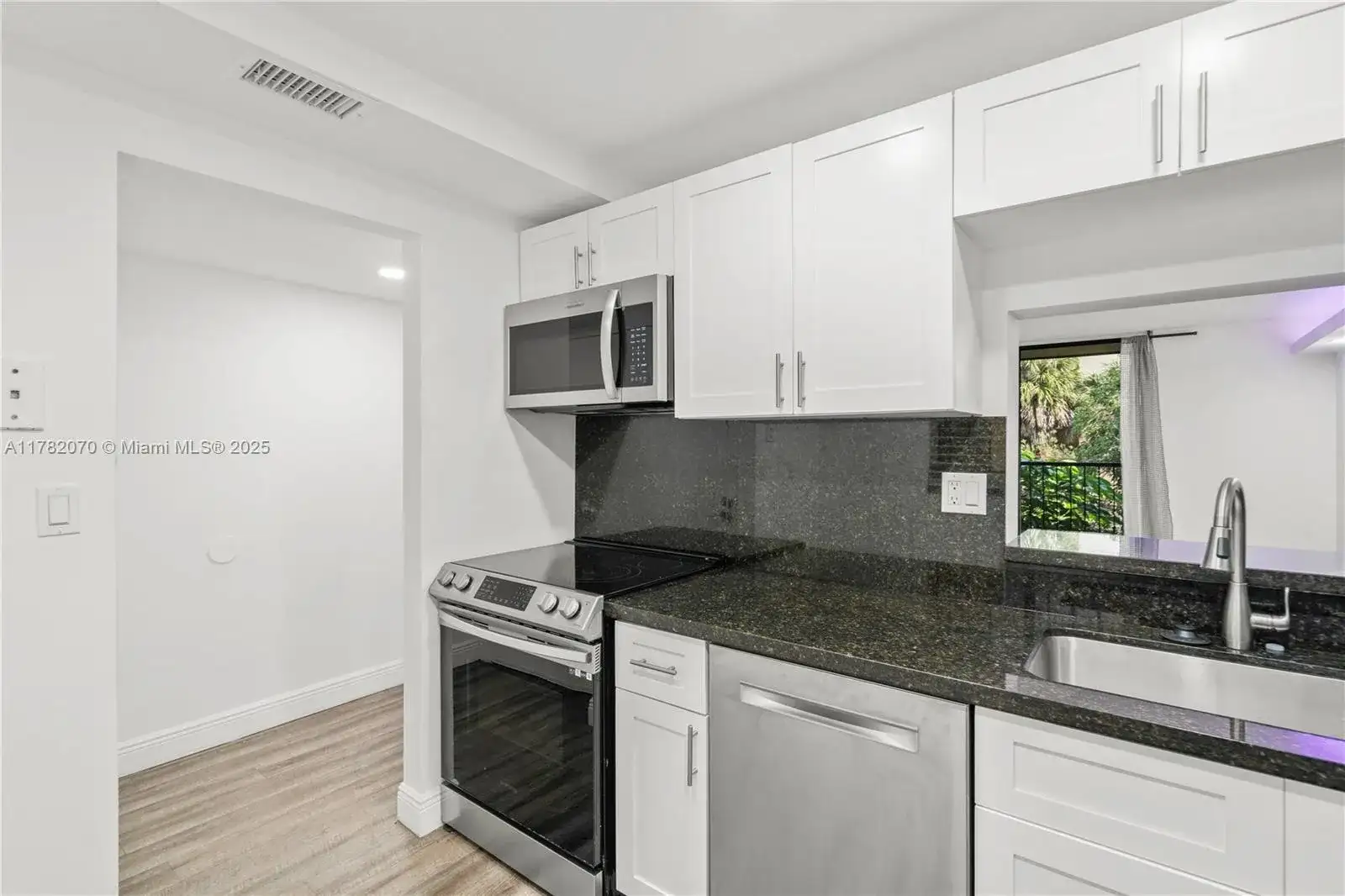8625 NW 8th St # 2, Miami FL 33126 photo 2