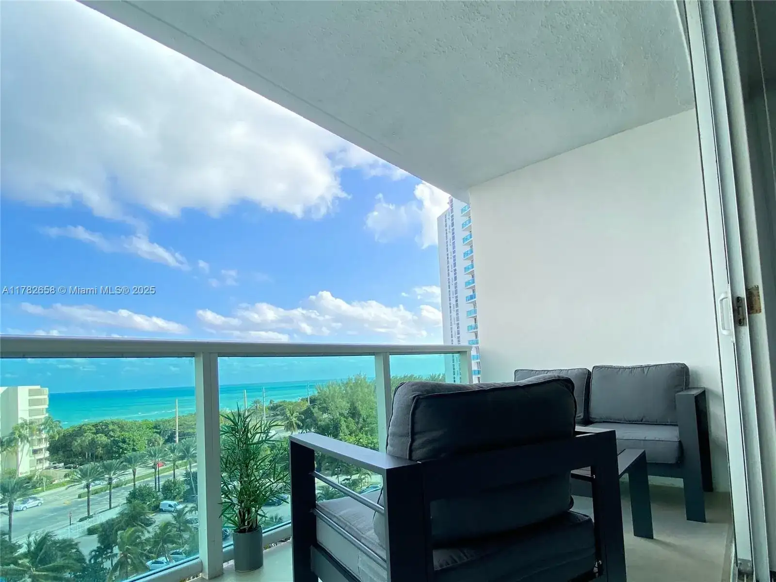 100 Bayview Dr # 906, Sunny Isles Beach FL 33160 photo 2