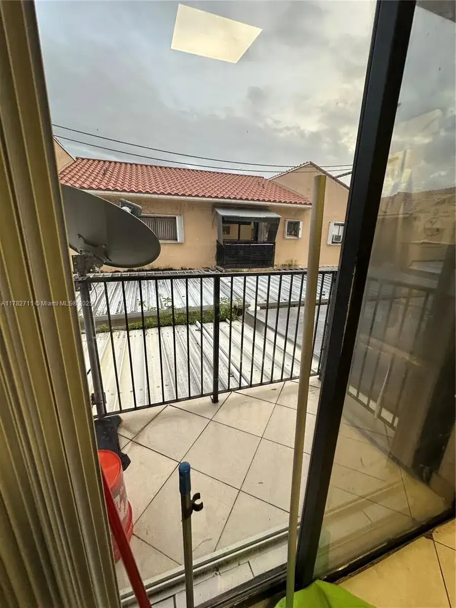 7795 W 29th Way # 201, Hialeah FL 33018 photo 3