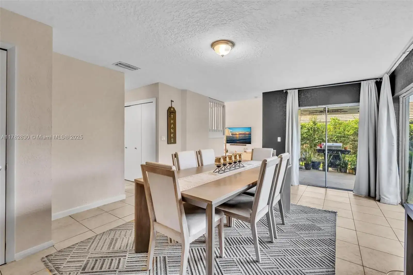 1718 NW 97th Ave, Coral Springs FL 33071 photo 3
