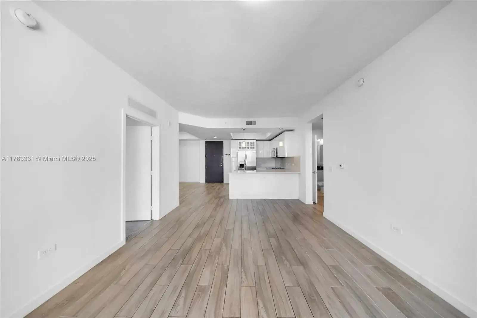 999 SW 1st Ave # 3111, Miami FL 33130 photo 2