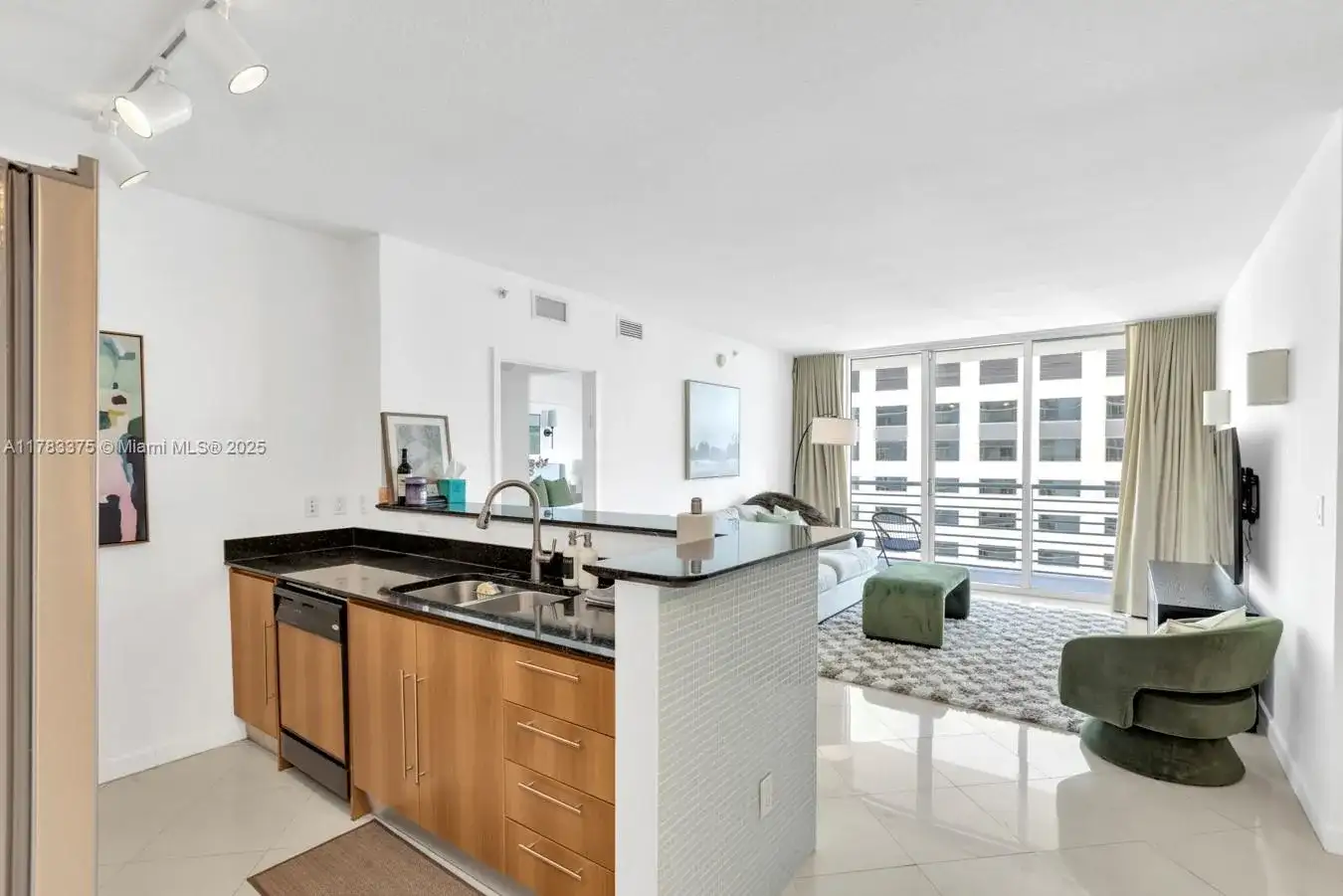 335 S BISCAYNE BL # 3408, Miami FL 33131 photo 2