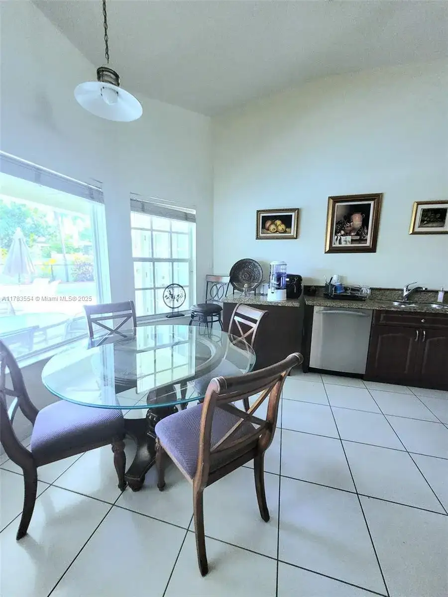 14246 SW 21st Ter, Miami FL 33175 photo 5