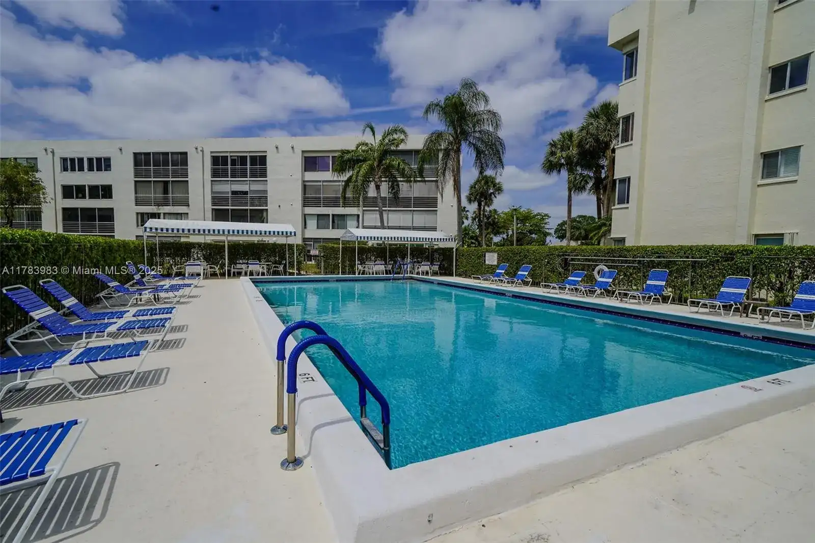3138 VIA POINCIANA # 105, Lake Worth FL 33467 photo 2