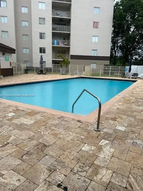15201 SW 80 STREET # 302, Miami FL 33193 photo 2