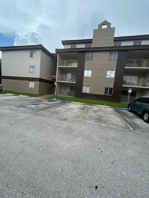 15201 SW 80 STREET # 302, Miami FL 33193 photo 3
