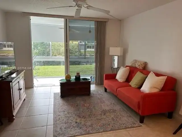 9350 Sunrise Lakes Blvd # 109, Sunrise FL 33322 photo 4
