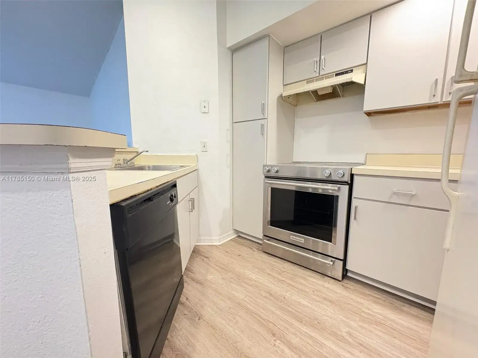 3320 N Pinewalk Dr N # 1726, Margate FL 33063 photo 2
