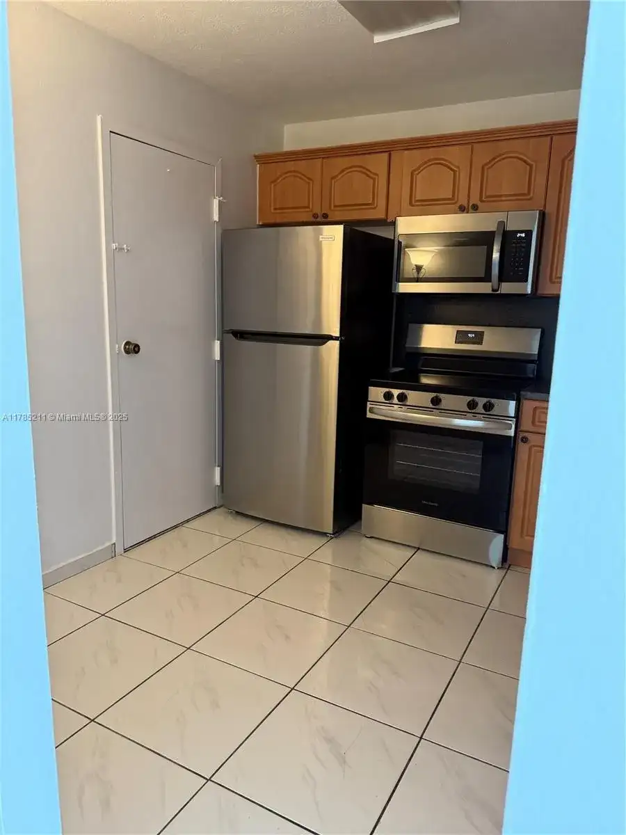 6700 Cypress Rd # 504, Plantation FL 33317 photo 4