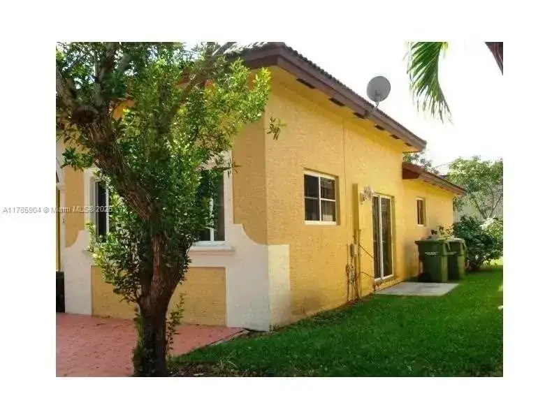 2540 NE 41st Ter, Homestead FL 33033 photo 3