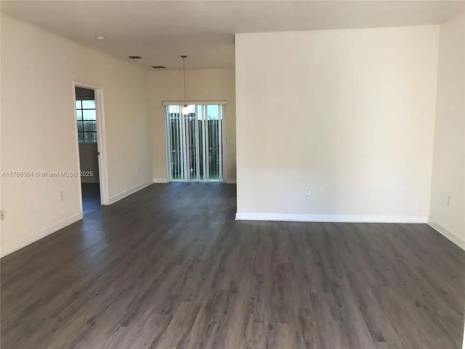 2733 NE 3rd Ct # 103, Homestead FL 33033 photo 2