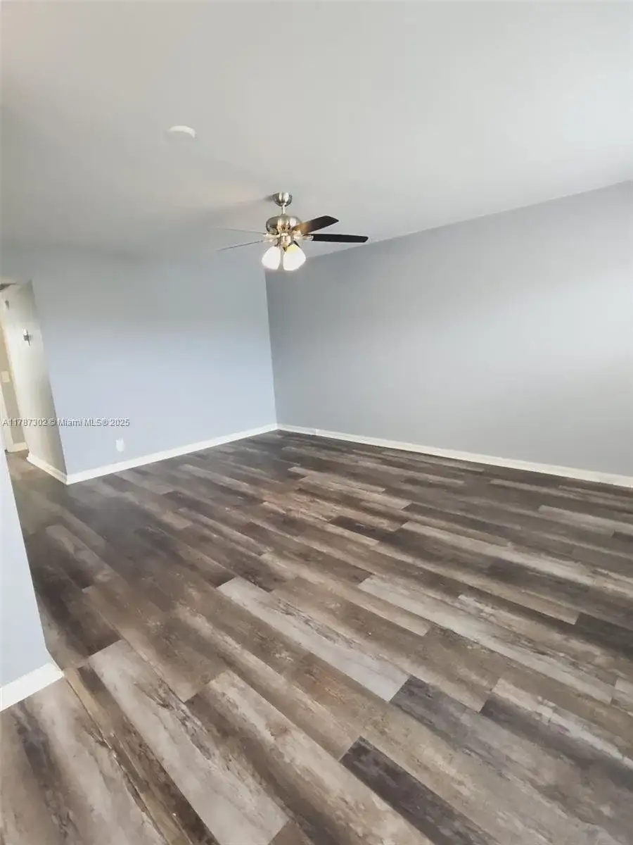 285 Fanshaw G # G, Boca Raton FL 33434 photo 5